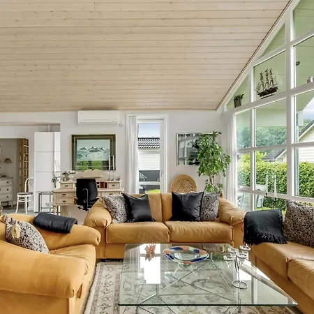 Elizabeth - 175m From The Sea By Interhome Feriehus