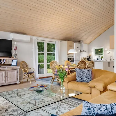 Elizabeth - 175m From The Sea By Interhome Feriehus